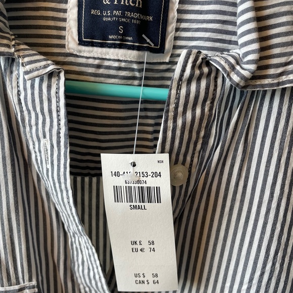 Abercrombie & Fitch blouse, small - Picture 3 of 4